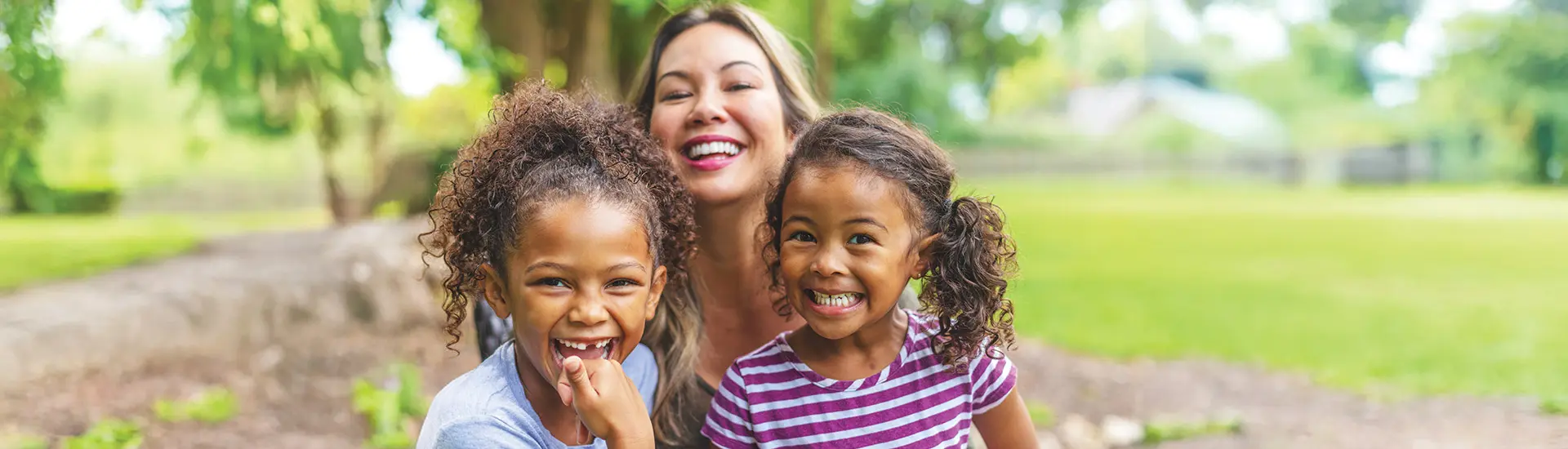 Women and 2 children